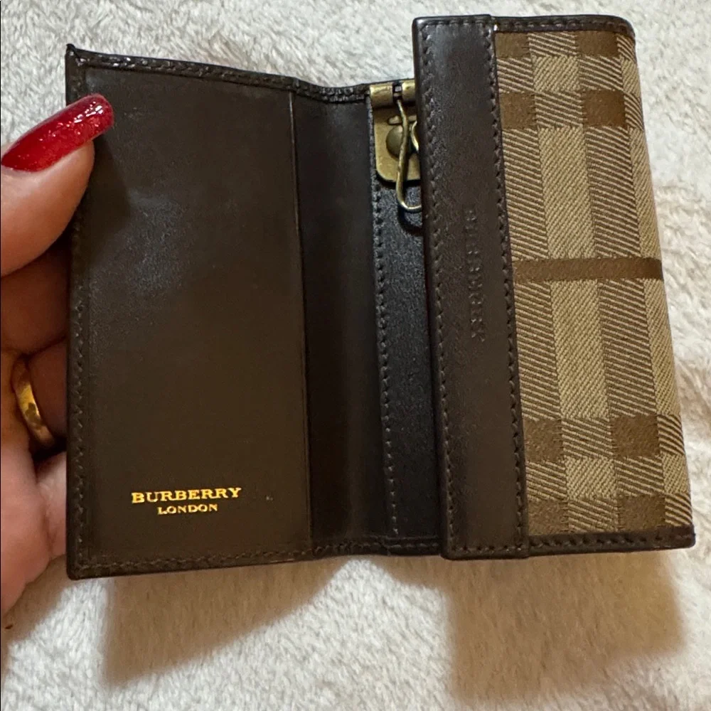 Burberry vintage key holder unisex